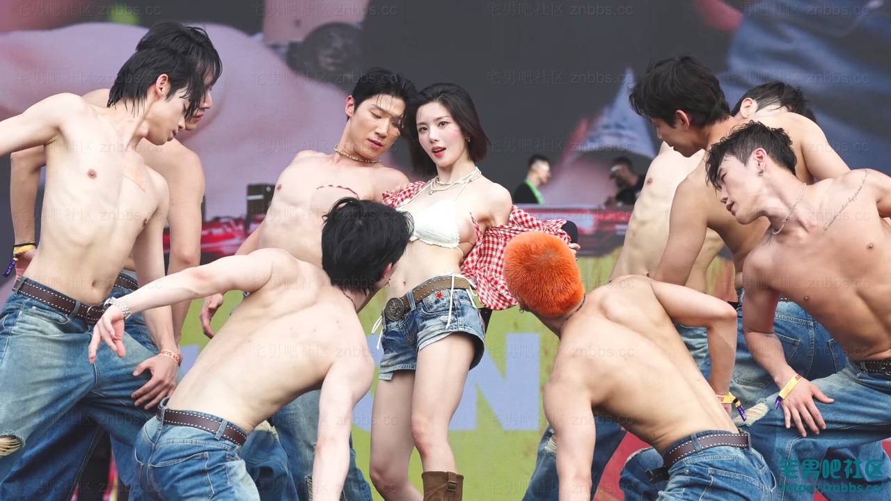 ������Ů����Ȩ����ˮ�����ֽ��ֳ�������Ƶ������4K (3).jpg